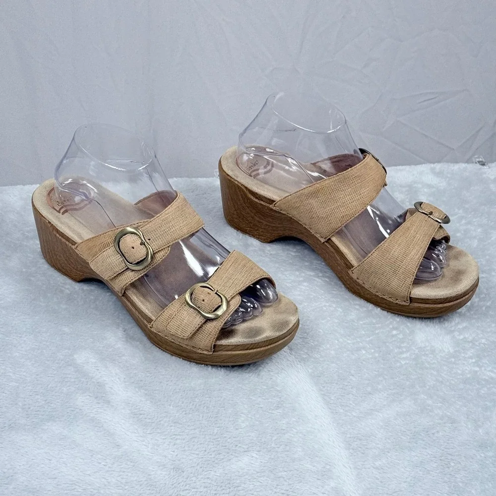 Dansko Sophie Wedge Sandals Womens 40 Tan Leather Double Strap Buckle Slides